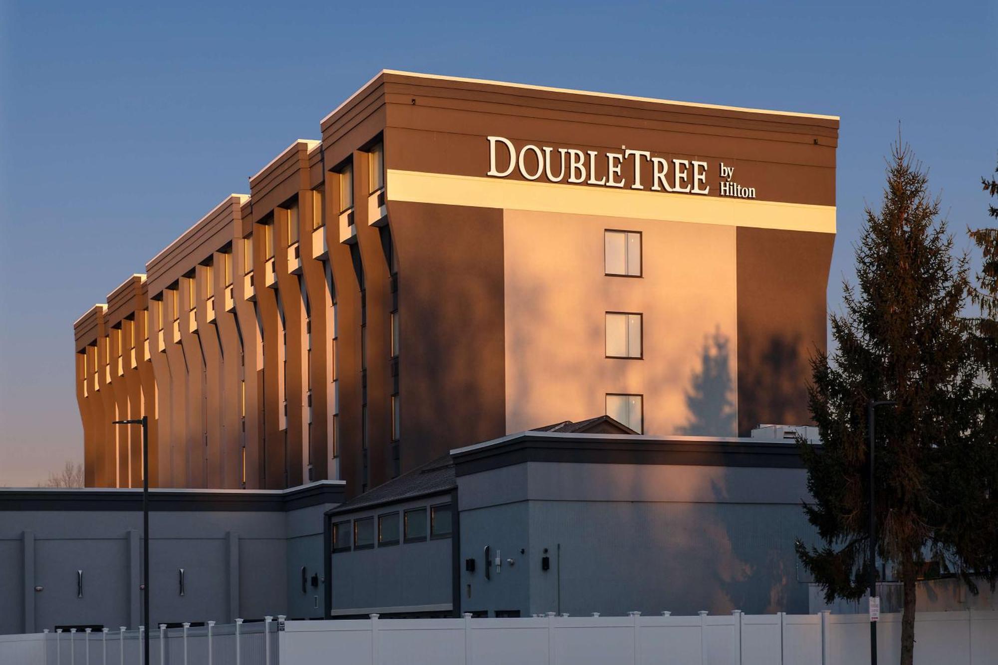 Doubletree By Hilton Monroe Township Cranbury Ξενοδοχείο Rossmoor Εξωτερικό φωτογραφία